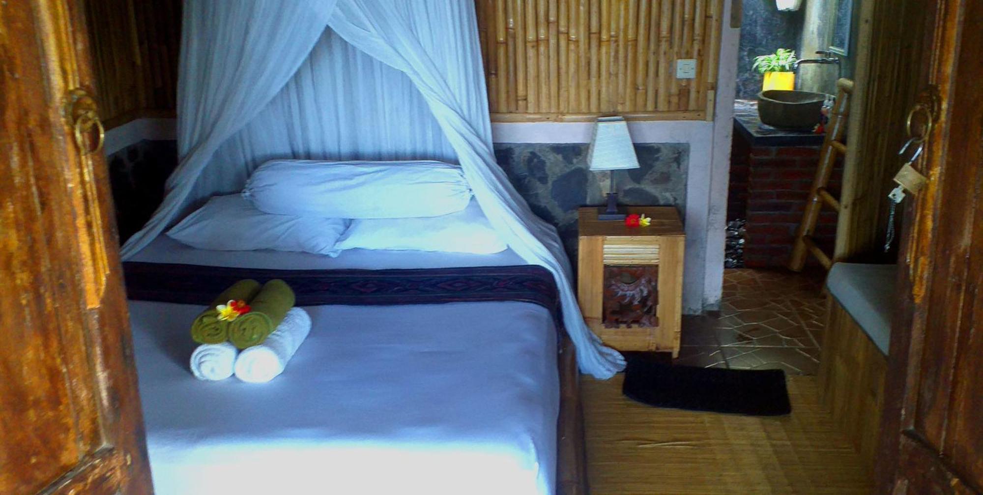 Lafyu Bali Hotel Singaraja Exterior foto