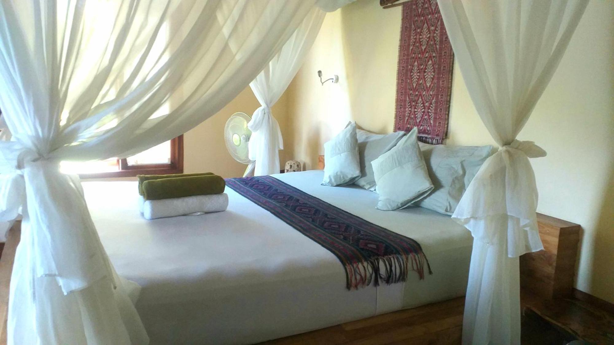 Lafyu Bali Hotel Singaraja Exterior foto