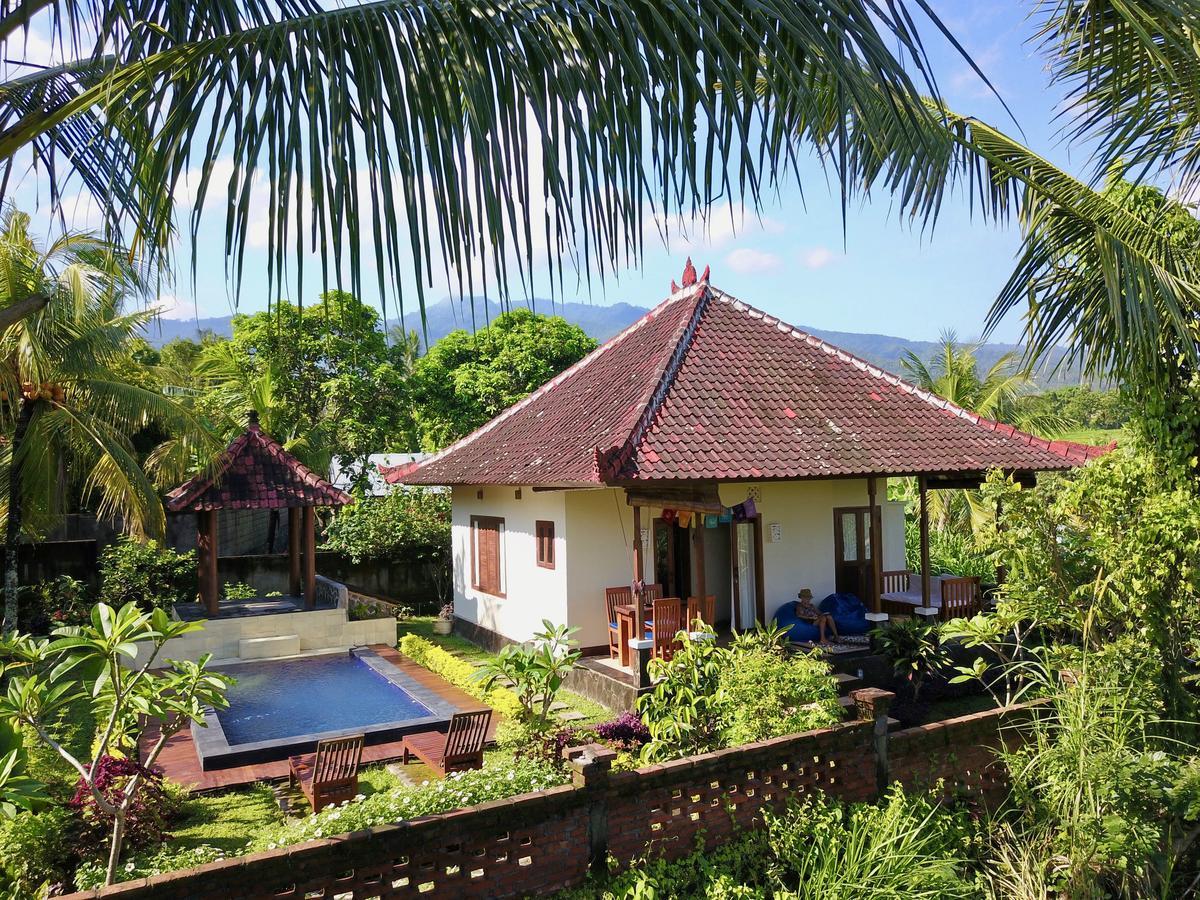 Lafyu Bali Hotel Singaraja Exterior foto