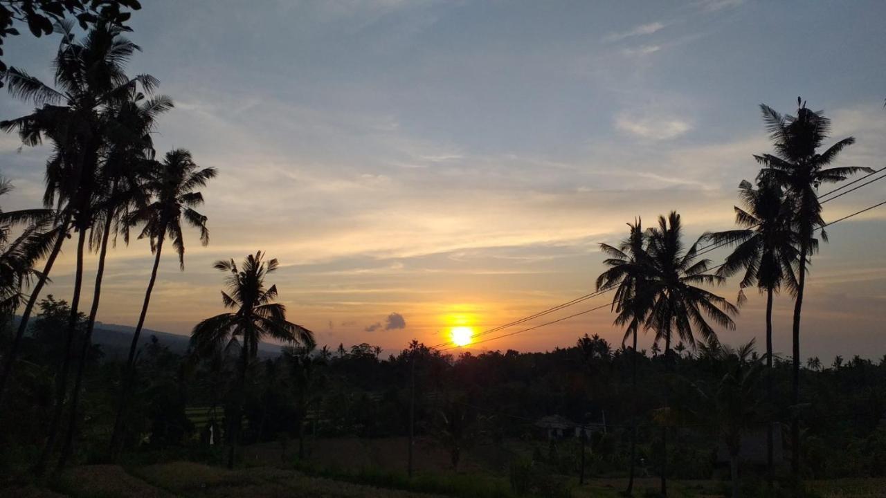 Lafyu Bali Hotel Singaraja Exterior foto